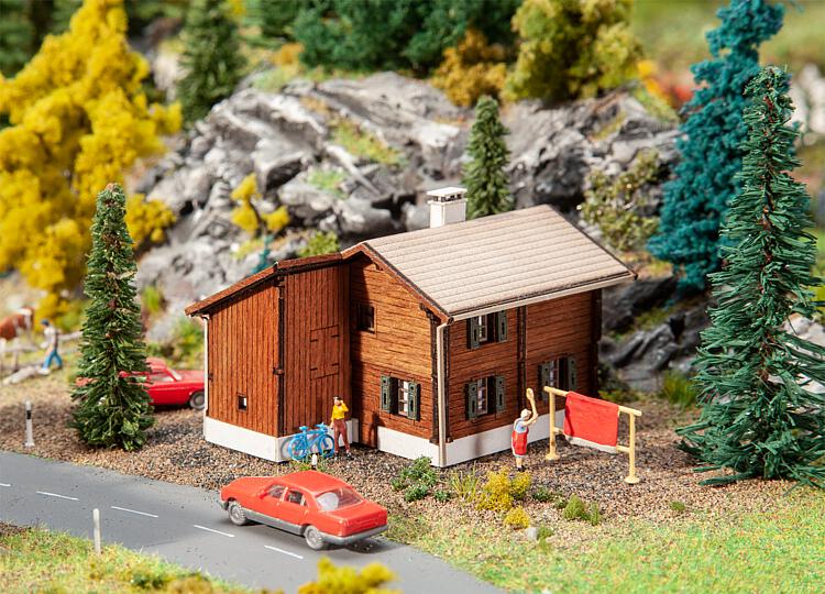 N Scale - Faller - 222218 - House, Log - Residential Structures