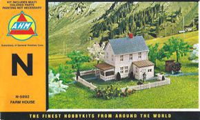 N Scale - AHM - 5892 - Farm House - Agricultural Structures - Farm House