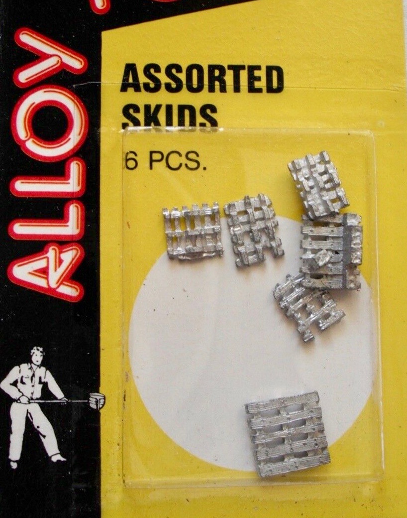 N Scale - Alloy Forms - N-101 - Skids, Pallets - Undecorated