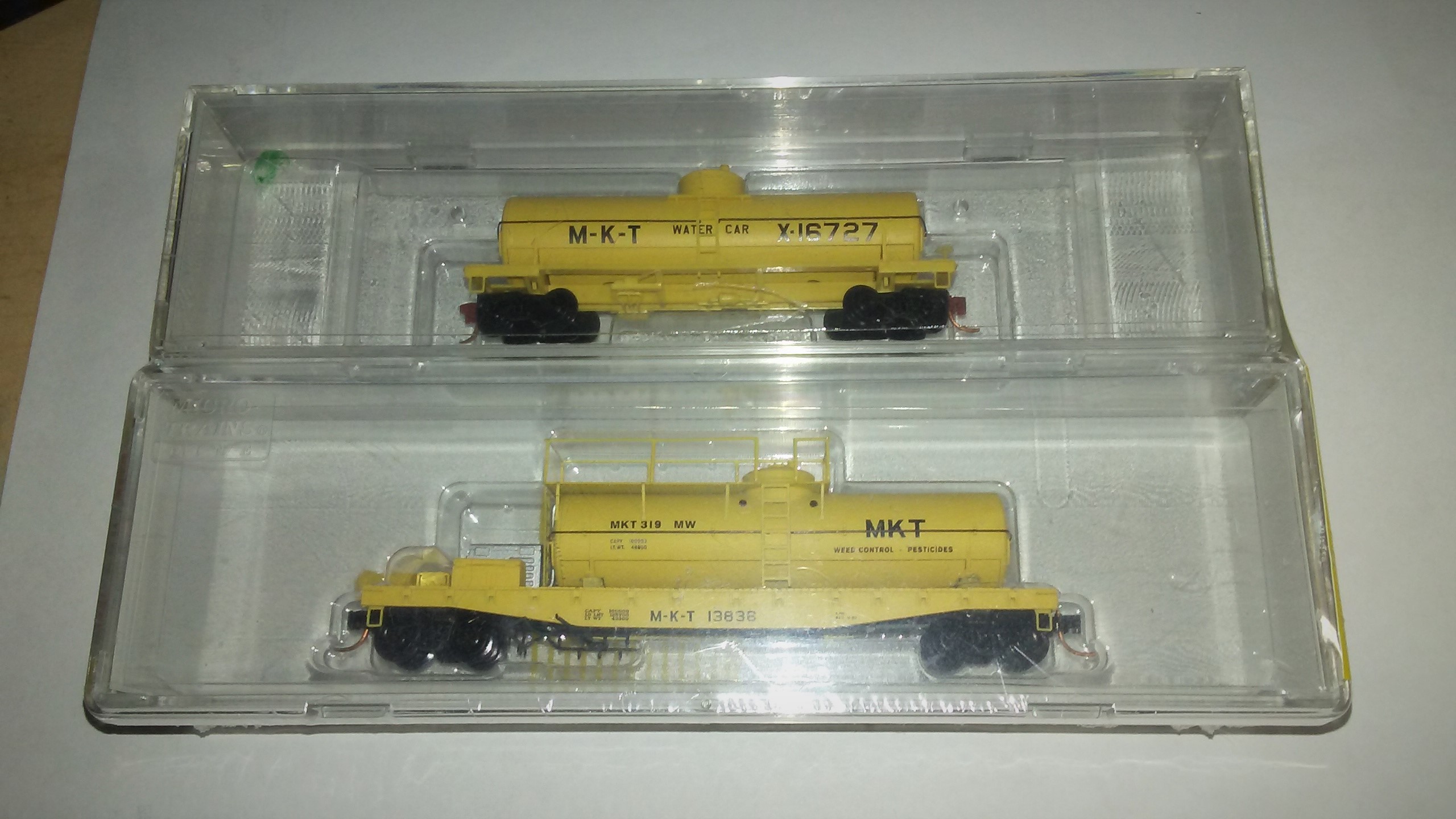 N Scale - Micro-Trains - NSC MTL 10-11 - Tank Car, Single Dome, 39 Foot - Missouri-Kansas-Texas - X-16727, 13836