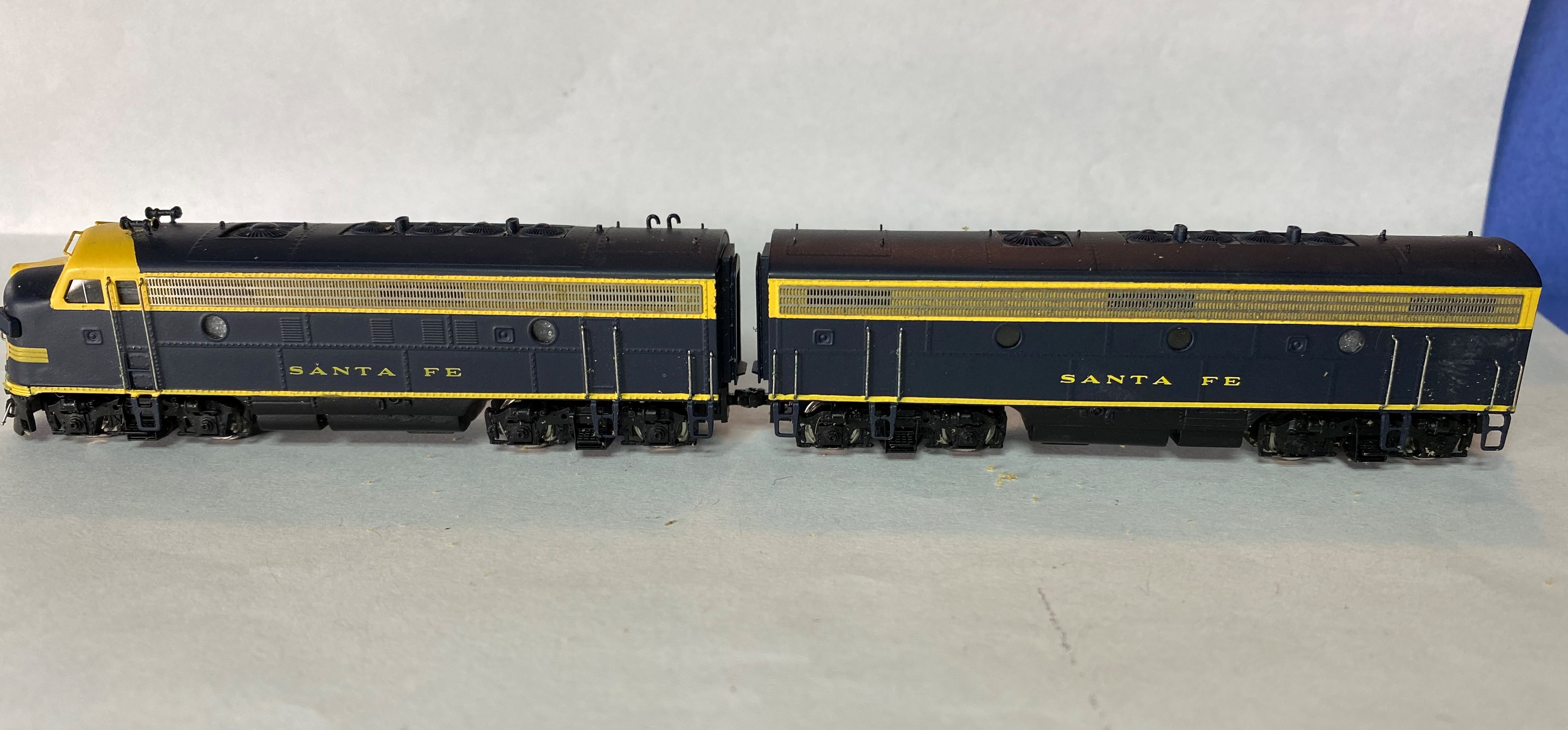 N Scale - Key - F7 SF - Locomotive, Diesel, EMD F7 - Santa Fe