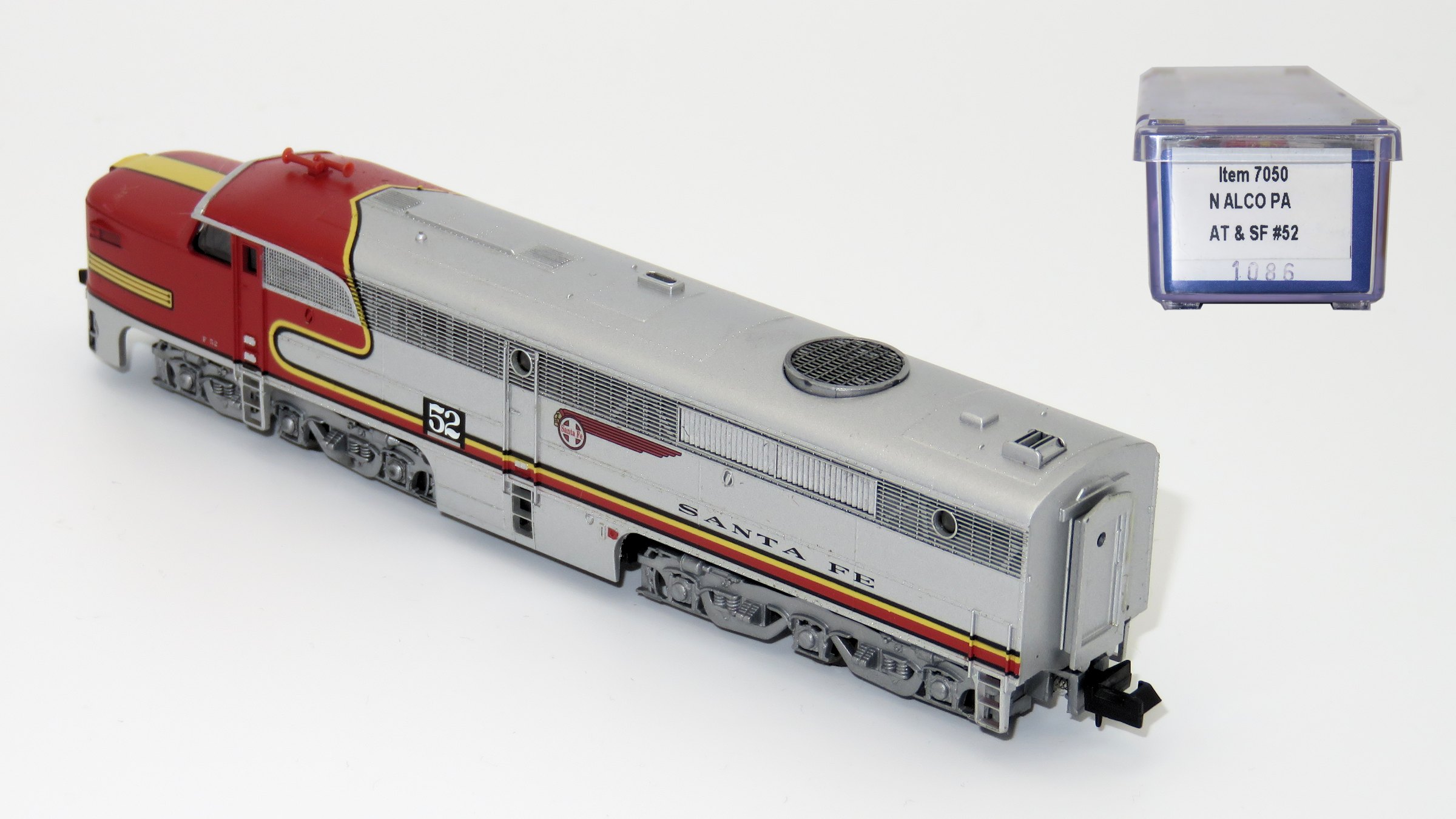 N Scale - Brawa - 1086 - Locomotive, Diesel, Alco PA-1 - Santa Fe - 52