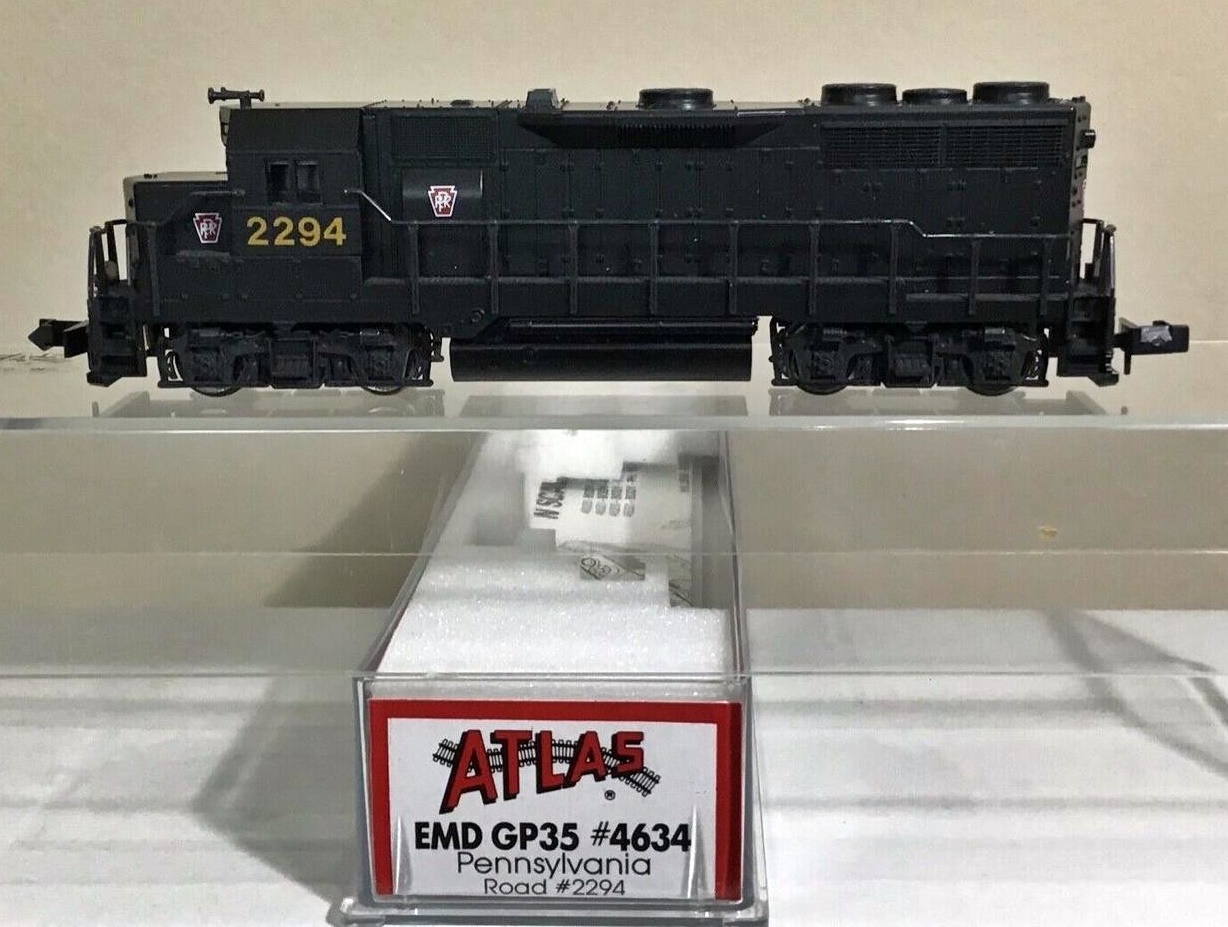 N Scale - Atlas - 4634 - Locomotive, Diesel, EMD GP35, Ph.1B - Pennsylvania - 2294