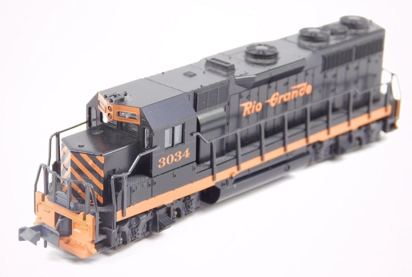 N Scale - Atlas - 4642 - Locomotive, Diesel, EMD GP35, Ph.1B - Rio Grande - 3034