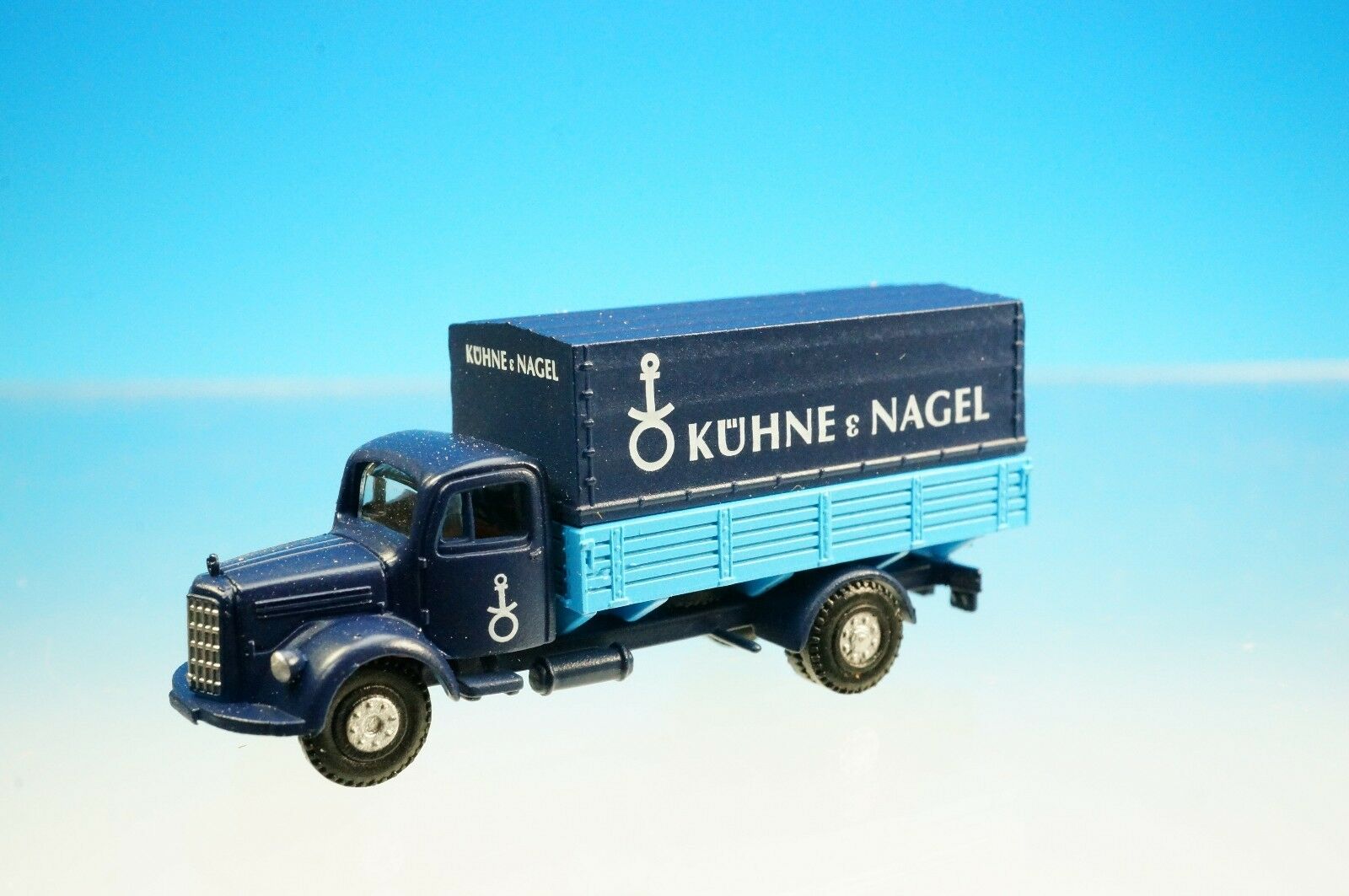 N Scale - Lemke - LC3009 - Truck, Box Van, MB L3500 - Painted/Lettered