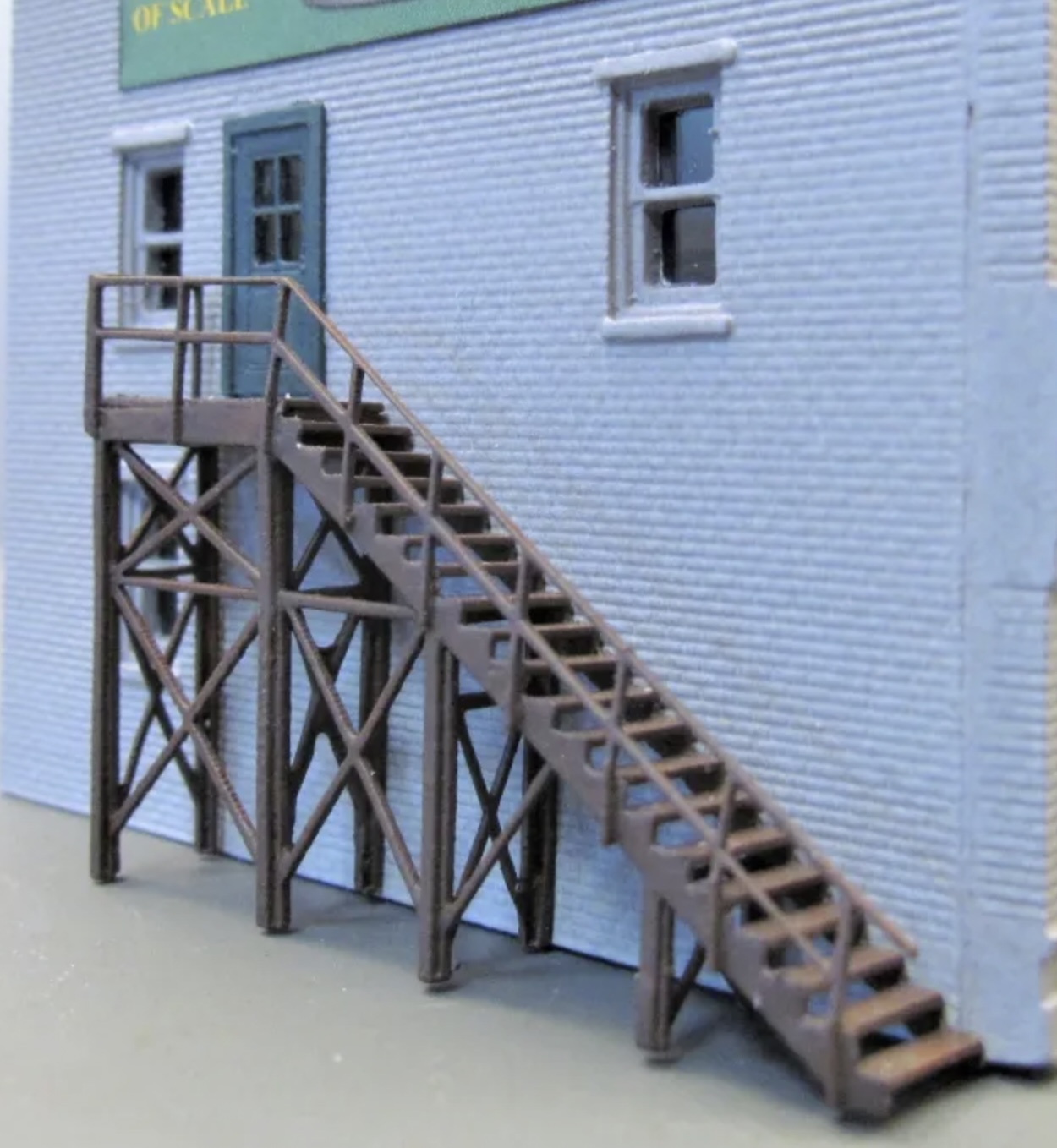 N Scale - Showcase Miniatures - 564 - Structure, Building Detail, Stairs - Undecorated - Exterior Stairs