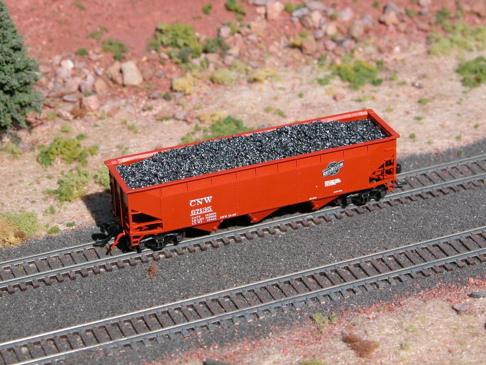 N Scale - Hay Bros - 9602-07 - Load, Coke - Painted/Unlettered