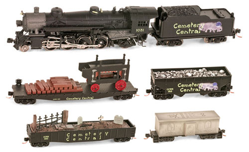 N Scale - Micro-Trains - 993 21 160 - Freight Train, Steam, 2-8-2, Mikado - Holiday Car - 5-pack