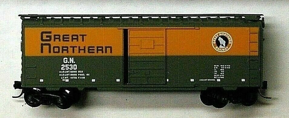 N Scale - Micro-Trains - 20226 - Boxcar, 40 Foot, PS-1 - Great Northern - 2530