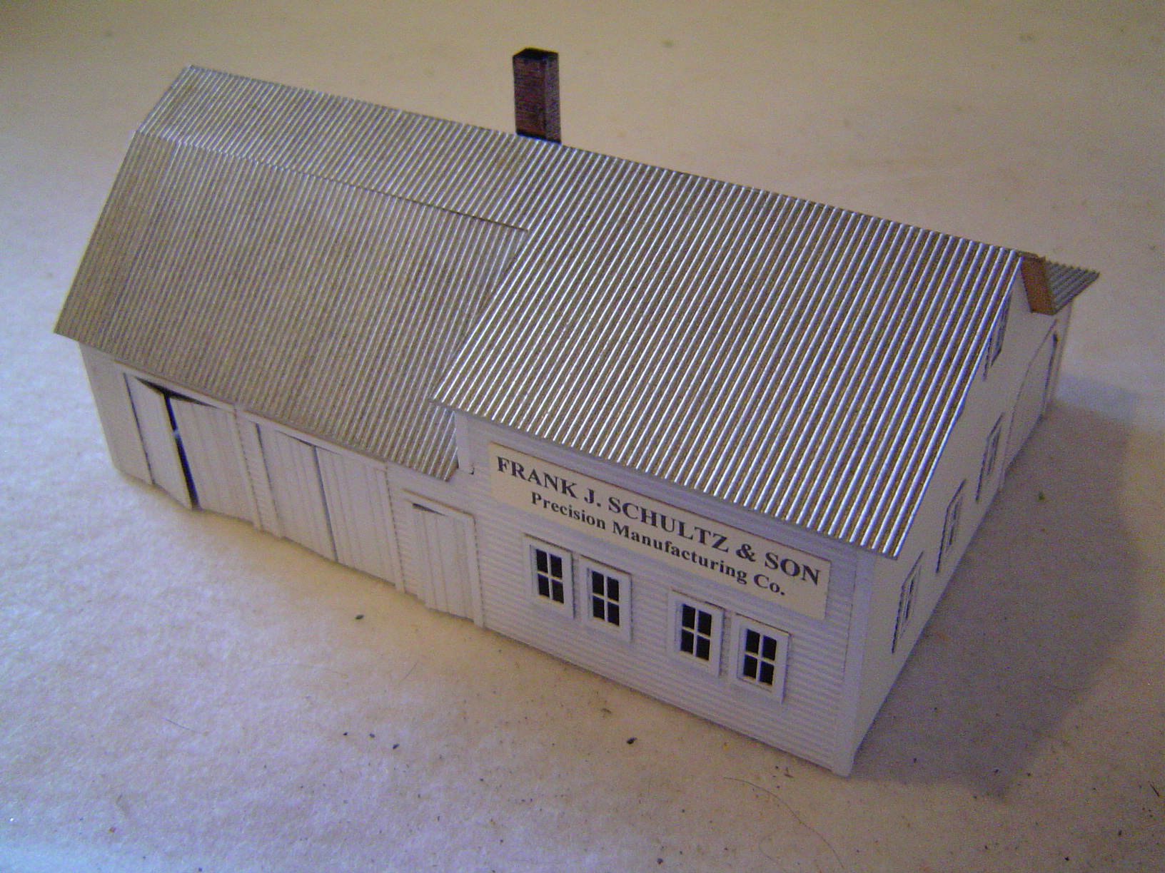 N Scale - Creative Laser Design - CLD-N-001 - Structures - Painted/Unlettered - Schultz and Son