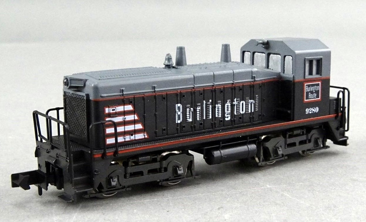 N Scale - Arnold - 5119 - Locomotive, Diesel, EMD SW1500 - Burlington Route - 9280