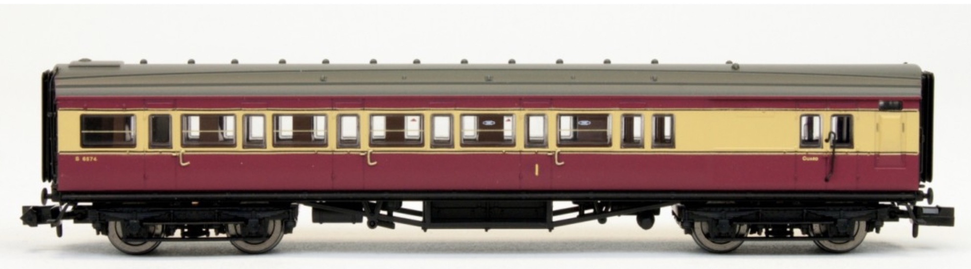 N Scale - Dapol - 2P-012-675 - Passenger Car, Coach, Maunsell, 3rd Class - British Rail - 6574