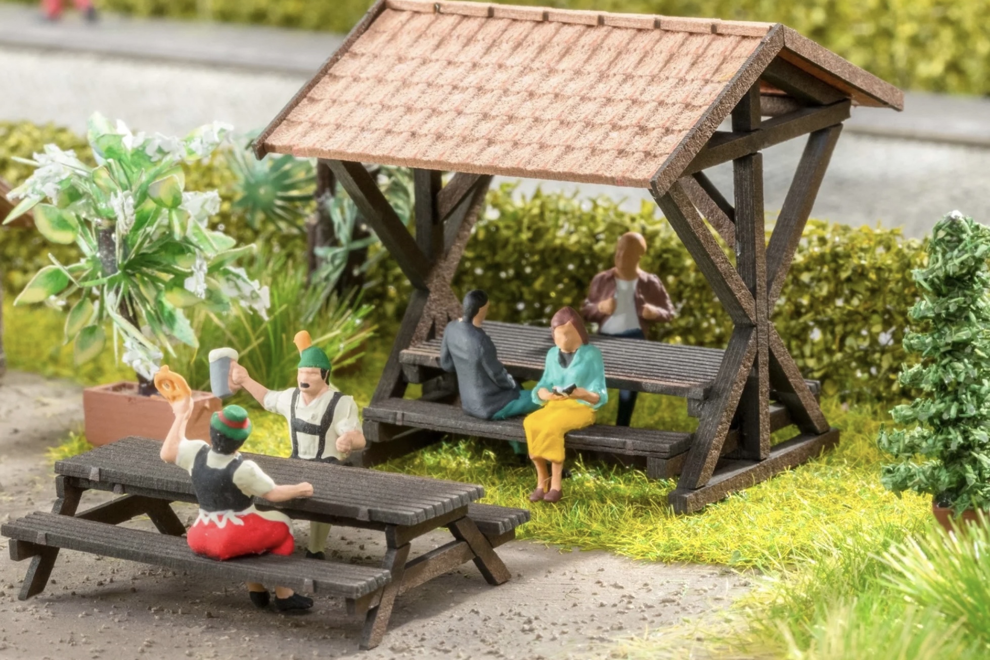 N Scale - Noch - 14674 - Scenery, Rest Stop, Benches, Tables - Scenery