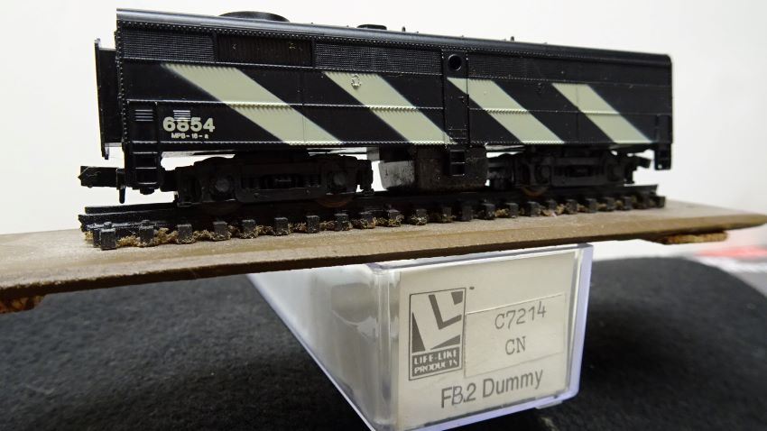 N Scale - Life-Like - C7214 - Locomotive, Diesel, Alco FB-2 - Canadian National - 6854