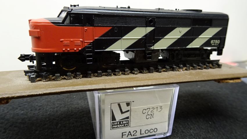 N Scale - Life-Like - C7213 - Locomotive, Diesel, Alco FA-2 - Canadian National - 6750