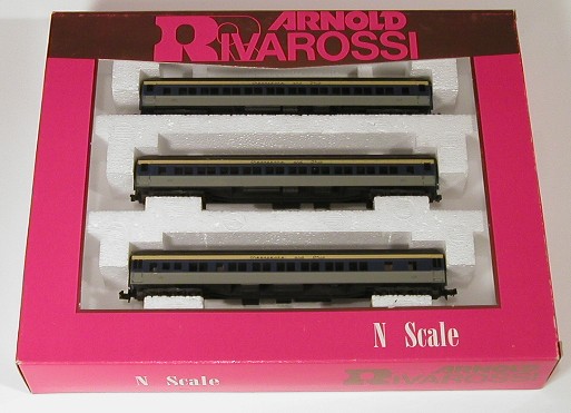 N Scale - Rivarossi - 565 - Passenger Car, Heavyweight - Chesapeake & Ohio - 120 202 203
