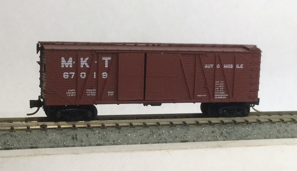 N Scale - Micro-Trains - 29040 - Boxcar, 40 Foot, Wood Sheathed, Outside Braced - Missouri-Kansas-Texas - 67019