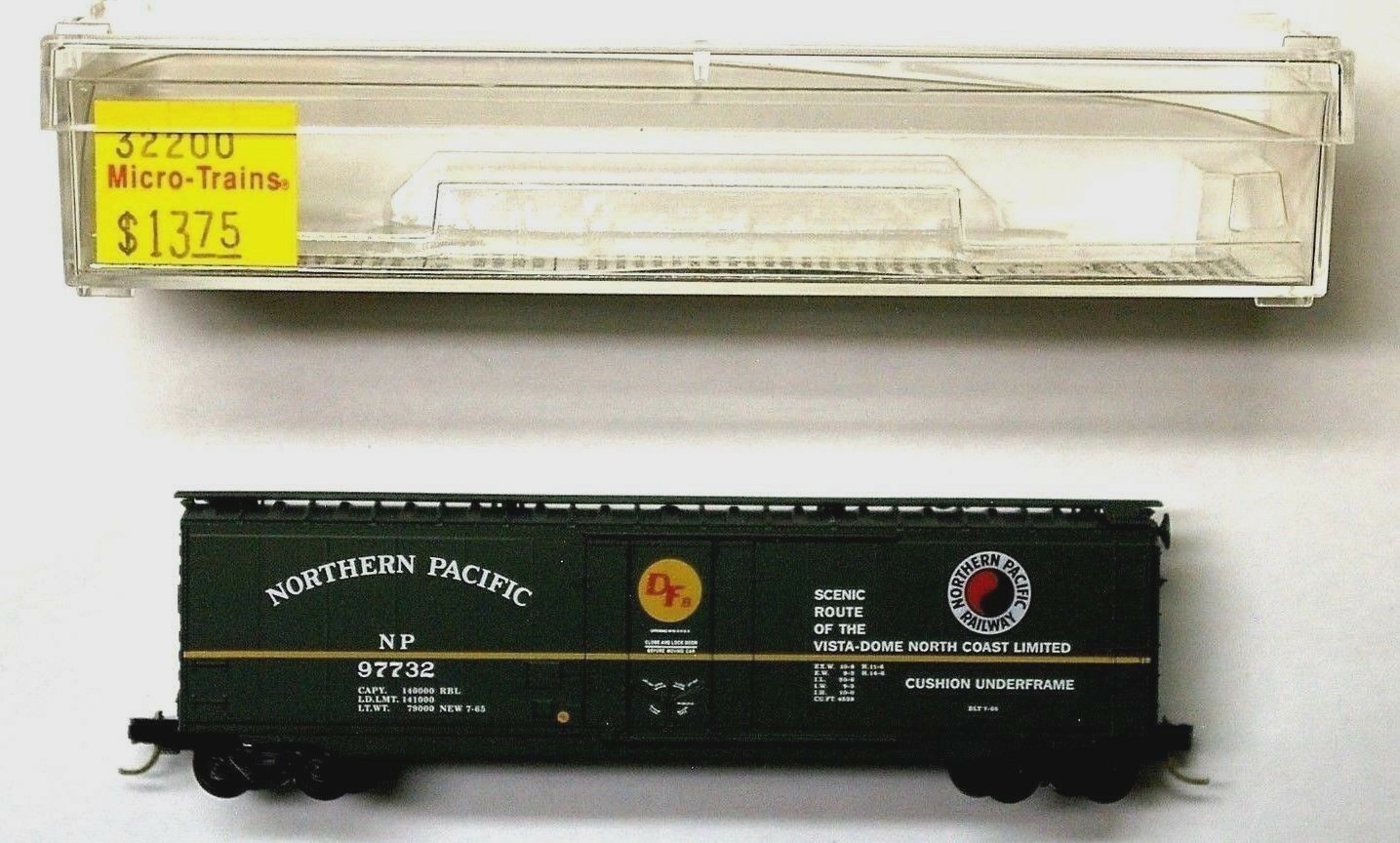 N Scale - Micro-Trains - 32200 - Boxcar, 50 Foot, Steel, Plug Doo...