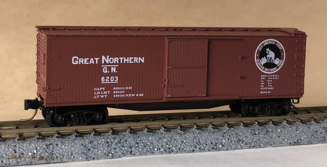 N Scale Great Northern 4pack Micro-Trains 99300153-40ft Wood Box Car