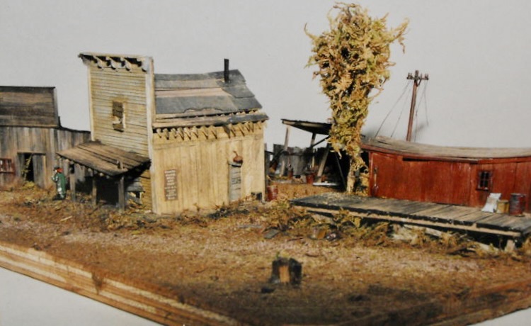 N Scale - JV Models - 1020 - Structure, Residential, Commercial ,Ghost Town - Residential Structures