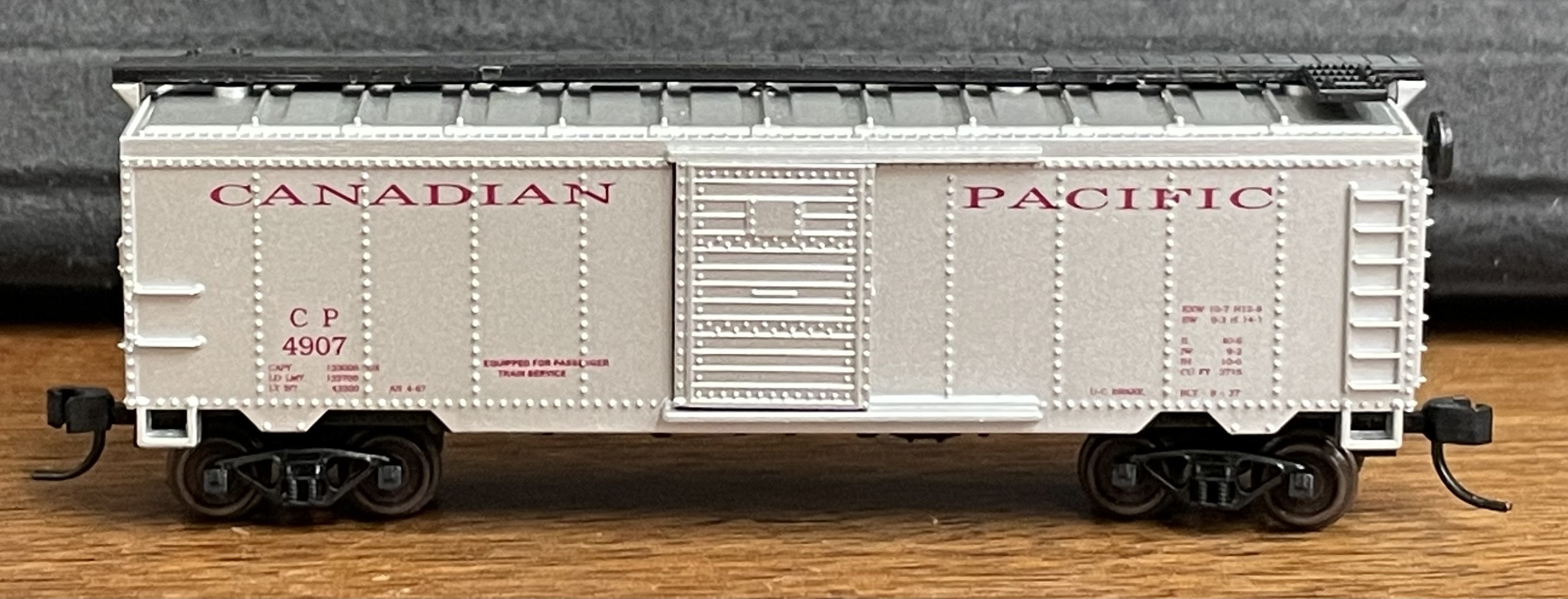 N Scale - Life-Like - C825034 - Boxcar, 40 Foot, PS-1 - Canadian Pacific - 4907
