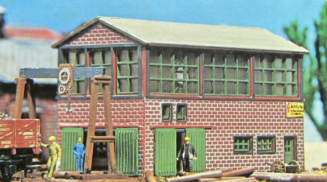 N Scale - Pola - 240 - Structure, Building, Railroad, Machine Shop - Railroad Structures - Workshop