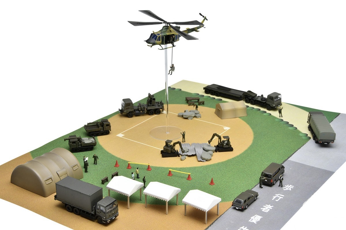 N Scale - Tomytec - 325529 - Structures, Military, Helicopter, Truck,Camp - Military Structures
