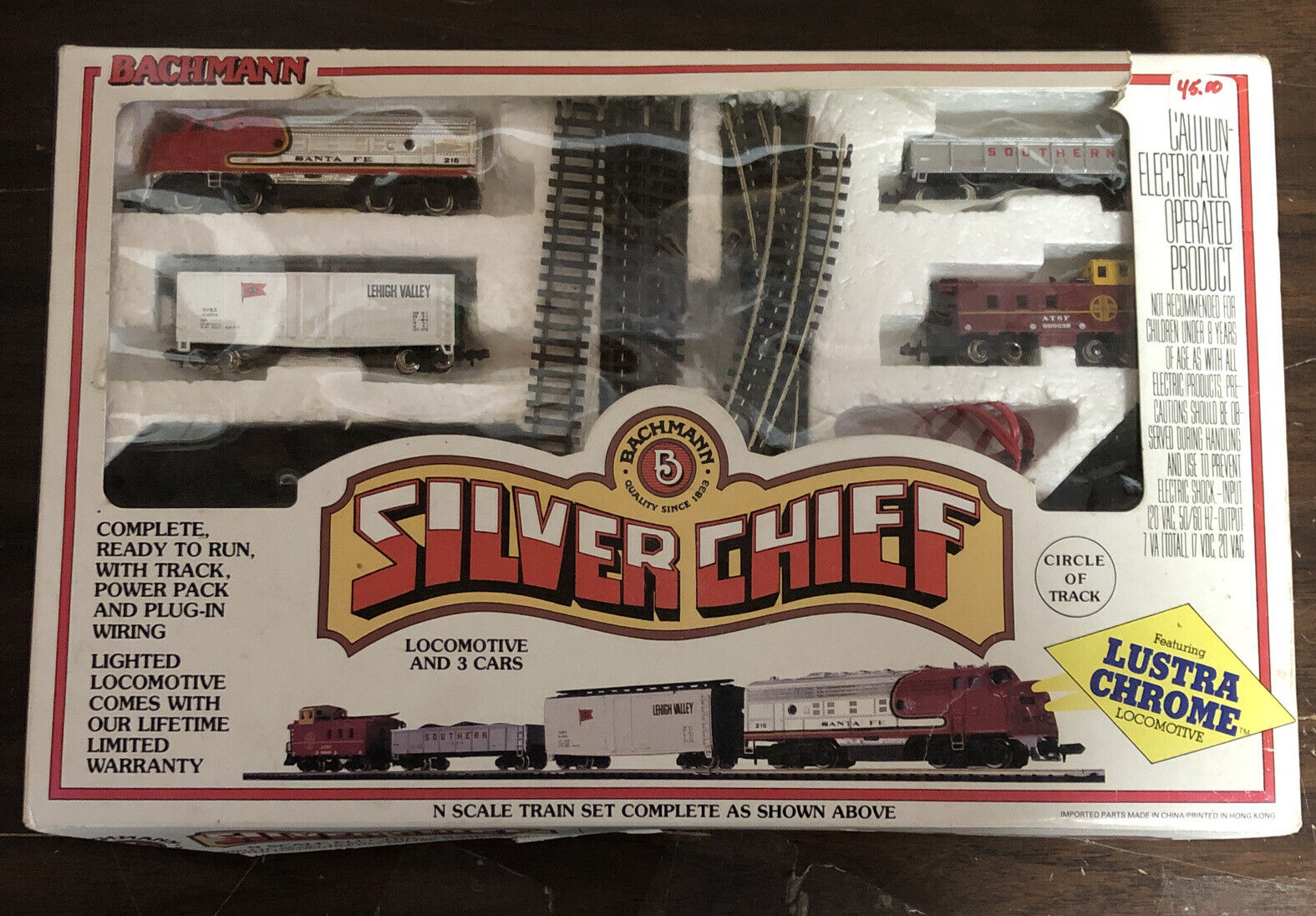 N Scale - Bachmann - 24310 - Freight Train, Diesel, North American, Transition Era - Santa Fe - Silver Chief