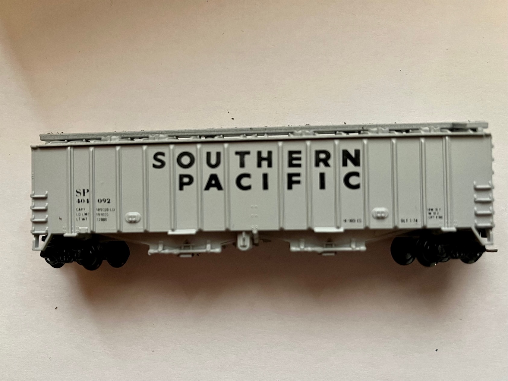 N Scale - Delaware Valley - A130b - Covered Hopper, 2-Bay, GATX Airslide 4180 - Southern Pacific - 404092