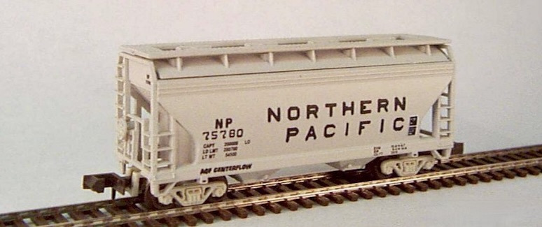 N Scale - JnJ - 9306-2 - Covered Hopper, 2-Bay, ACF Centerflow - Northern Pacific - 75797