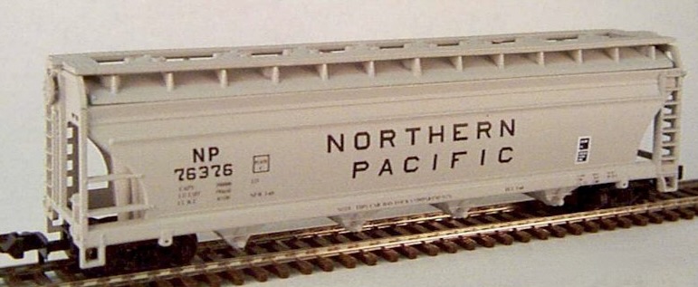 N Scale - JnJ - 9206-2 - Covered Hopper, 4-Bay, ACF 5748/5800 - Northern Pacific - 76390