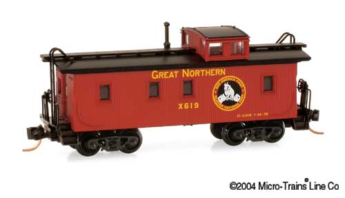N Scale - Micro-Trains - 51110 - Caboose, Cupola, Wood - Great Northern - X619