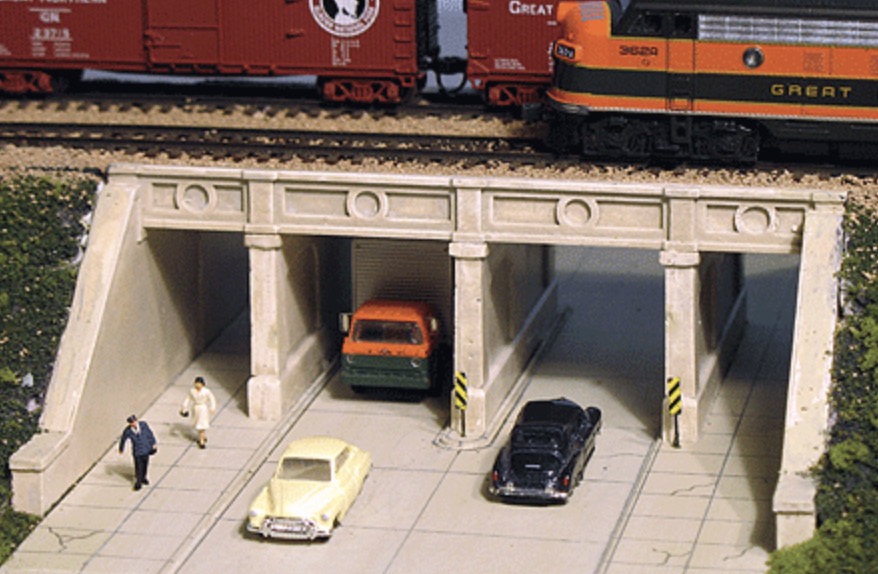N Scale - Monroe Models - 9009 - Structure, Bridge, Concrete - Railroad Structures - Merchant Street Bridge