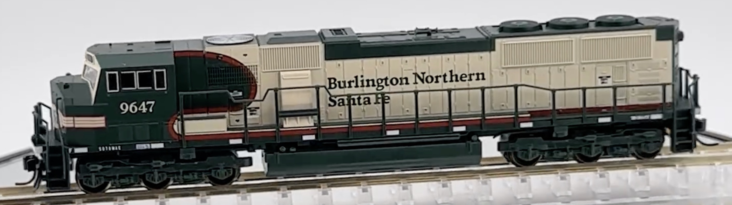 N Scale - Kato USA - 176-6503DCC - Locomotive, Diesel, EMD SD70MAC - Burlington Northern Santa Fe - 9647