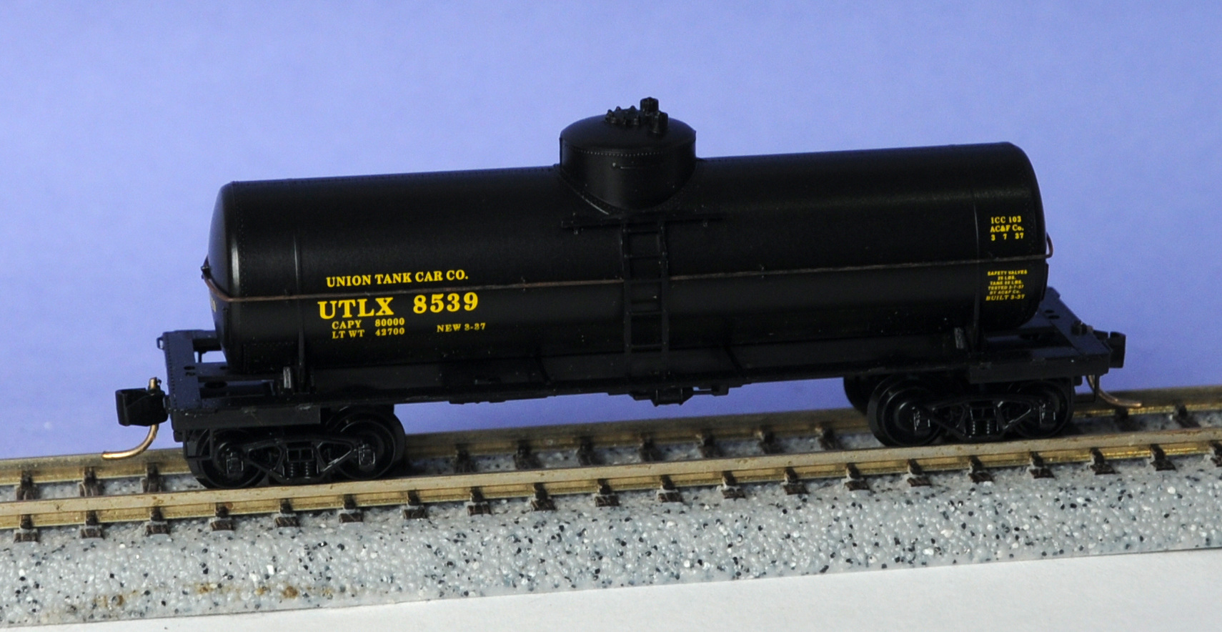 Micro-Trains Line #06500970 Details about   N Scale 39' Single Dome Tank Car US Navy #T-102