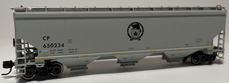 N Scale - North American Railcar - 11-16001009-10 - Covered Hopper, 3-Bay, NSC 5431 - Canadian Pacific - 650420