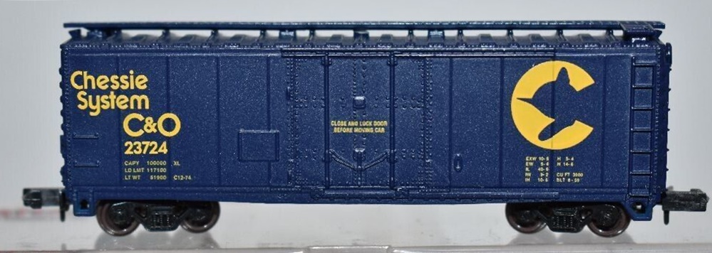 N Scale - Atlas - 33031 - Boxcar, 40 Foot, Steel Plug Door - Chessie System - 23724