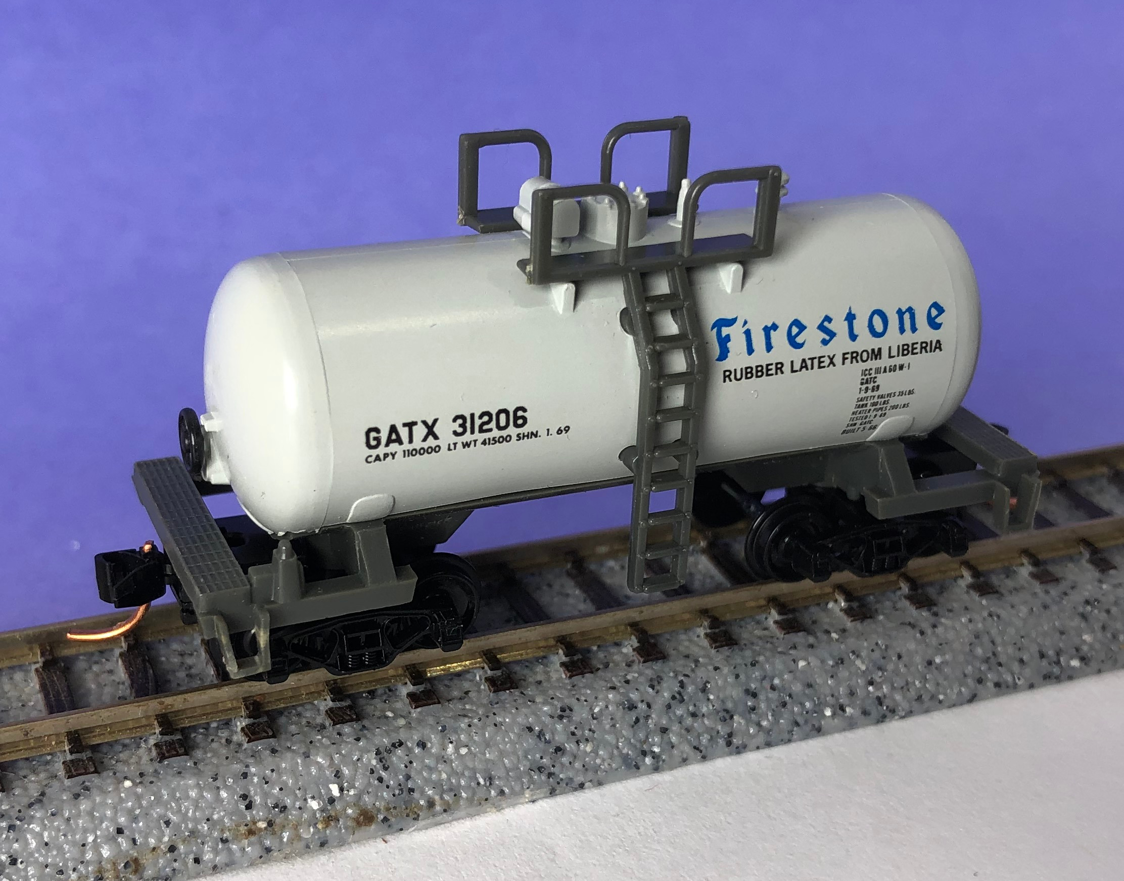 NIB Firestone Rubber Beer Can Tank Car #31206 Details about   ATLAS N Scale 3239-2.25 