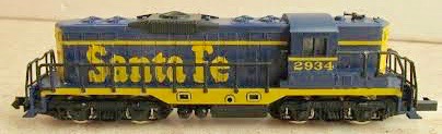 N Scale - Arnold - 0272S - Locomotive, Diesel, EMD GP9 - Santa Fe - 2934
