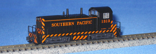 N Scale - Kato USA - 176-4353 - Locomotive, Diesel, EMD NW2 - Southern Pacific - 1313