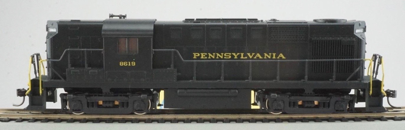 N Scale - Atlas - 4261 - Locomotive, Diesel, Alco RS-11 - Pennsylvania - 8619