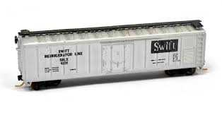 N Scale - Minitrix - 3127 - Reefer, 50 Foot, Mechanical - Swift Refrigerator Line - 4226
