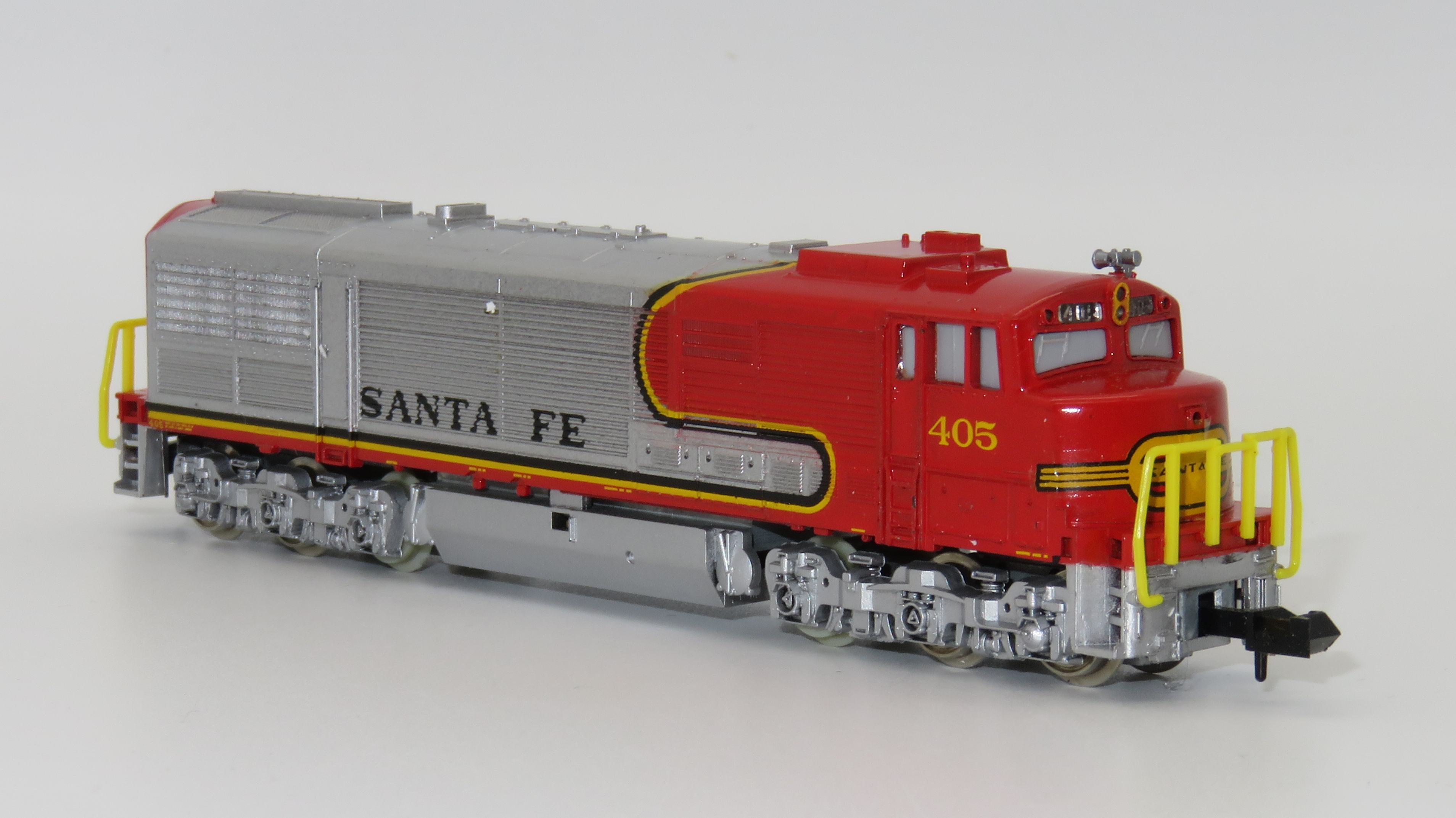 N Scale - Minitrix - 2012 - Locomotive, Diesel, GE U30C - Santa Fe - 405