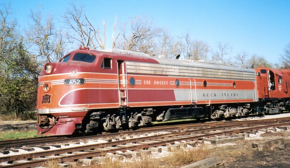 Vehicle - Rail - Locomotive - Diesel - EMD E8