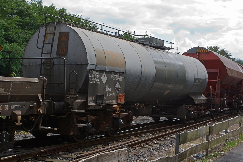 Vehicle - Rail - Rolling Stock (Freight) - Tank Car - Acid