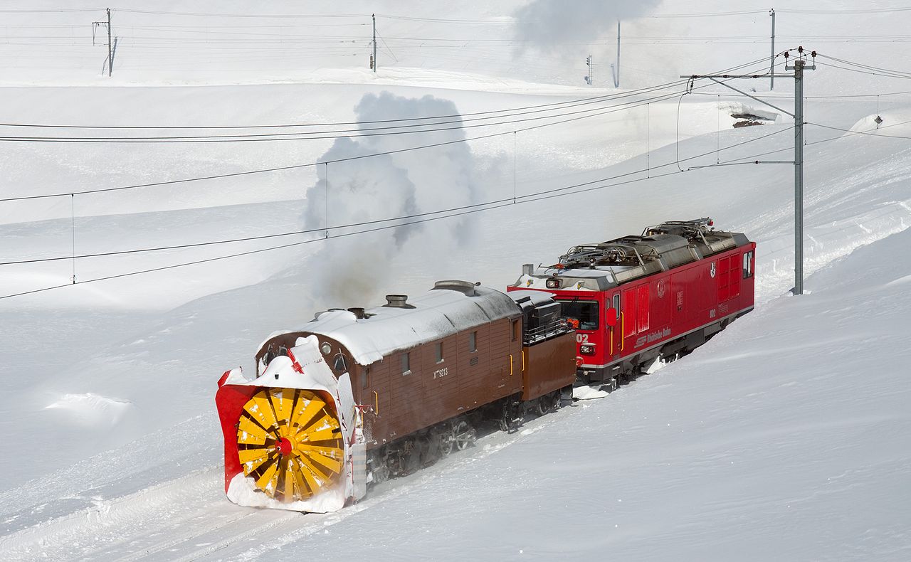Operational rotary snowplow Xrotd 9213 of Rhaetian Railway