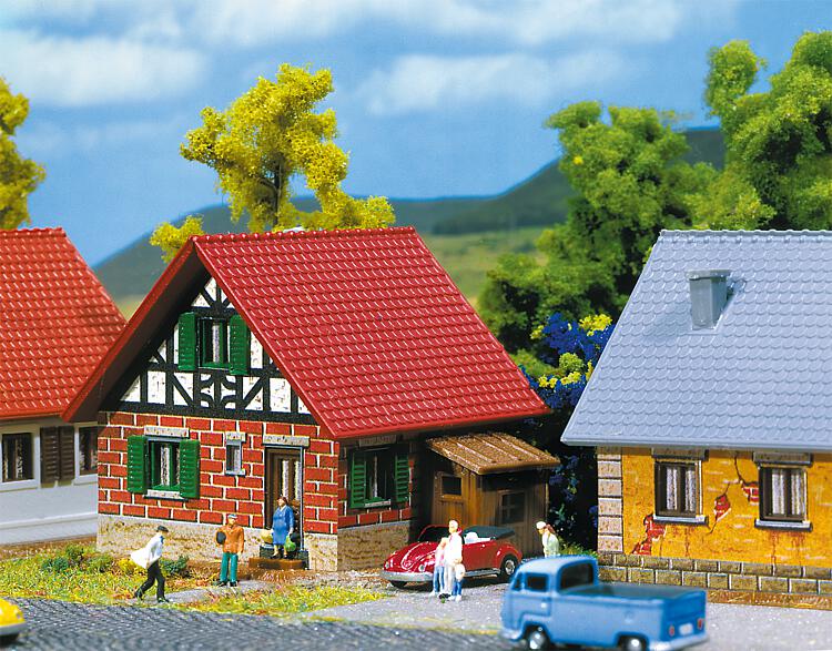 Z Scale Faller 282764 Structure, Building, Residential, Hou...