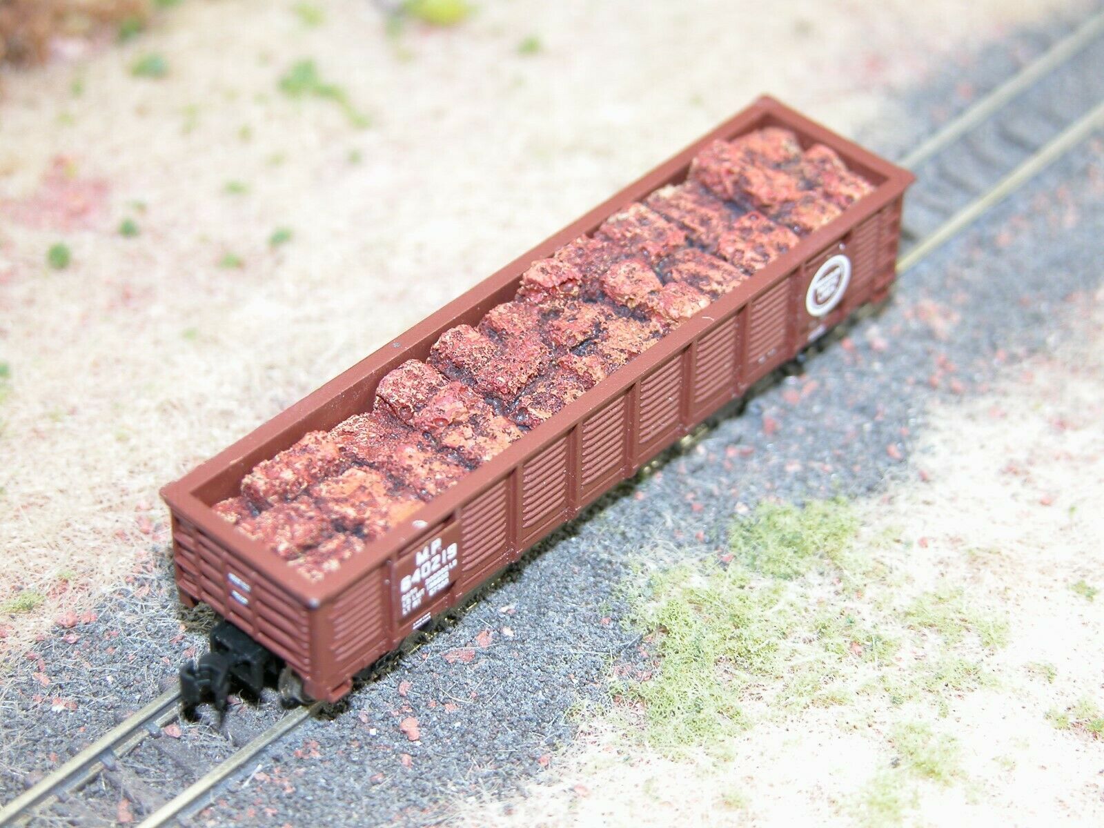 Z Scale - Hay Brothers - Z 840-19 - Accessories, Load, Scrap Metal - Painted/Unlettered