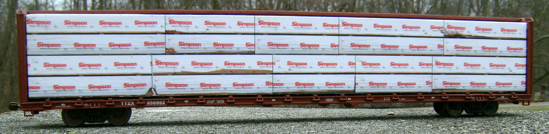 Z Scale - Columbus Trainmaster - 72167Z - Accessories, Load, Centerbeam, Wrapped - Painted/Lettered - Simpson
