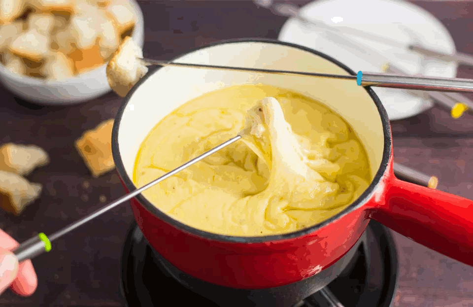 Recipe - Fondue (Traditional Cheese)